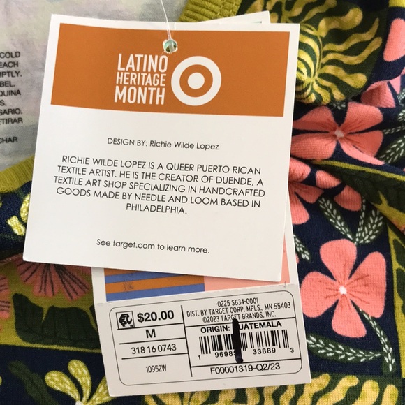 NEW Latino Heritage Tropical Top. Medium - Picture 6 of 6